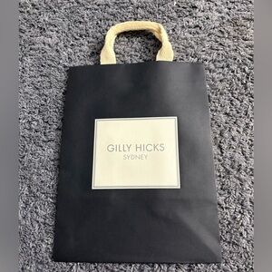 Brand new empty Gilly Hicks Sydney bag with fabric handles
